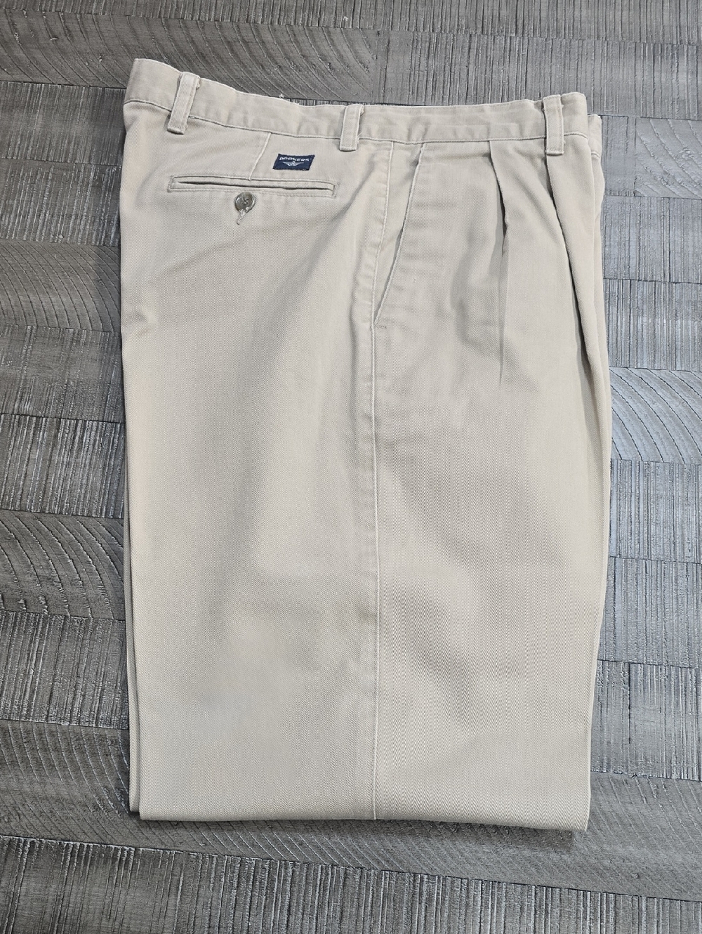 Men's Pleated Chino Pants - Khaki